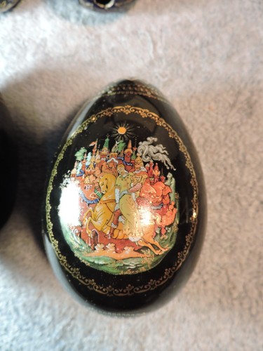 Caja de huevos vintage de porcelana y esmaltada y música Masters of Palekh Ardleigh Elliot - Imagen 7 de 21