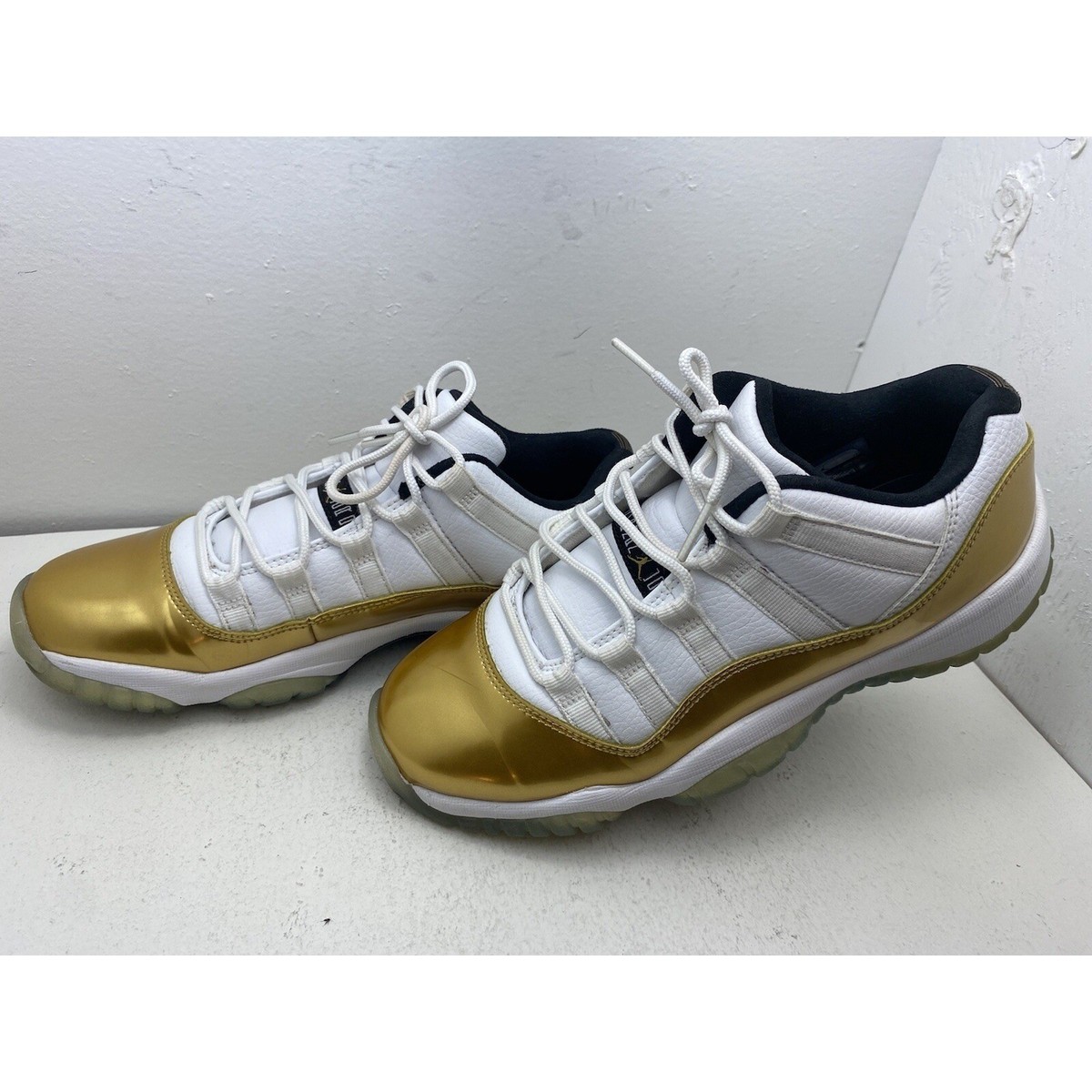 Nike Air Jordan 11 Retro Low Closing Ceremony White Gold 528896