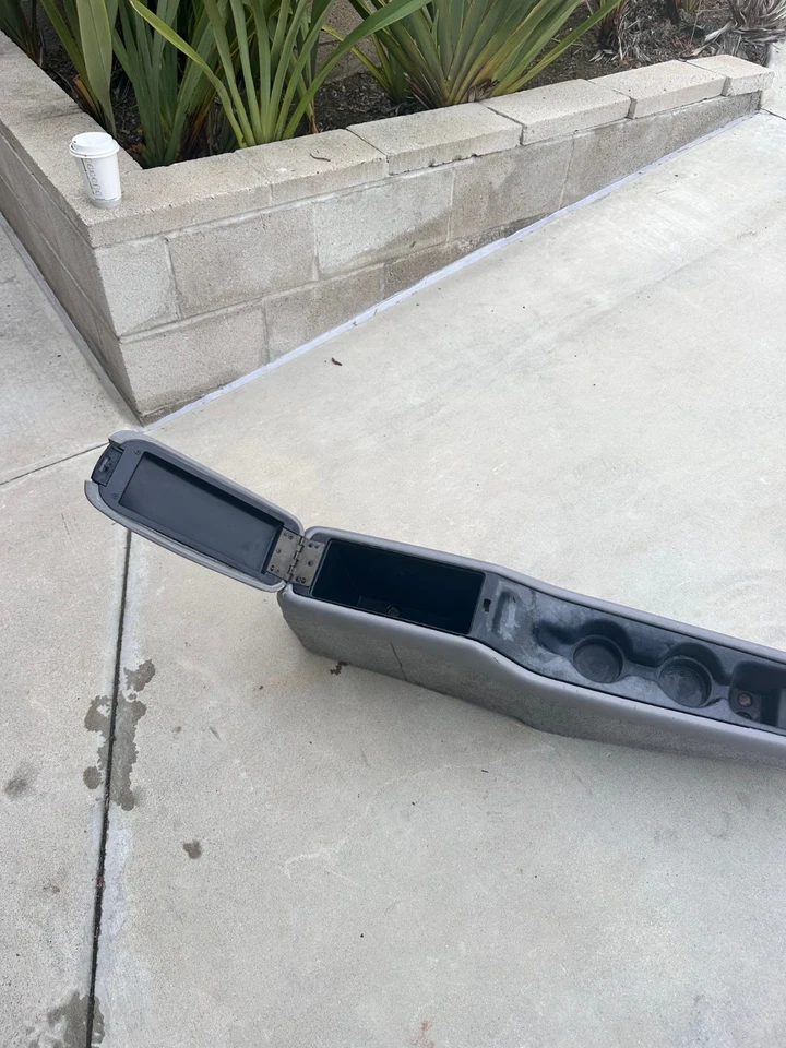 1994-1995 Chevrolet Impala SS Center Console GRAY 9C1 Caprice RARE - Image 2 of 4