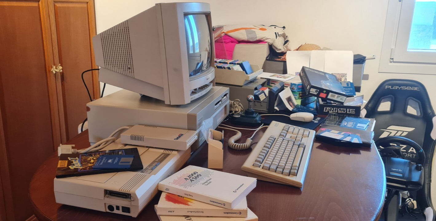 Amiga 2000