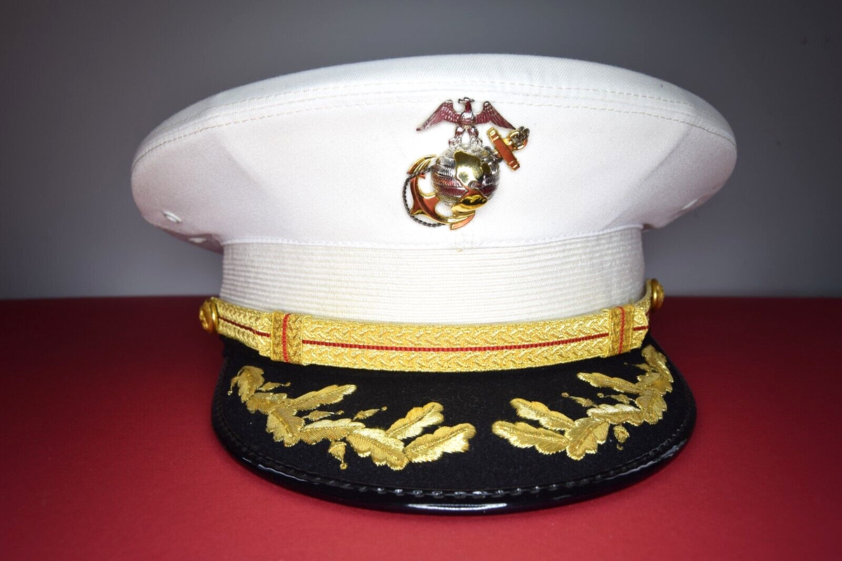 PRISTINE WWII era USMC OFFICER'S Dress Blue BARRACKS COVER w/EGA with  Box!