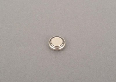 BMW Batteriezelle Knopfzelle 3 E21 E30 E36 5 E12 E28 E34 Original 32321151013