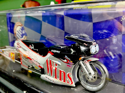 Action Racing Collectables 1:9 Suzuki 1999 Pro Stock Bike Diecast Limited Editi 