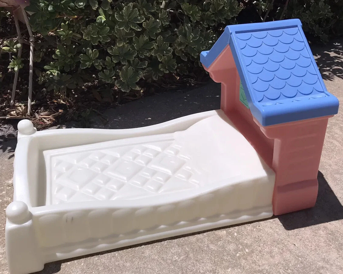 Little Tikes Country Cottage Bed