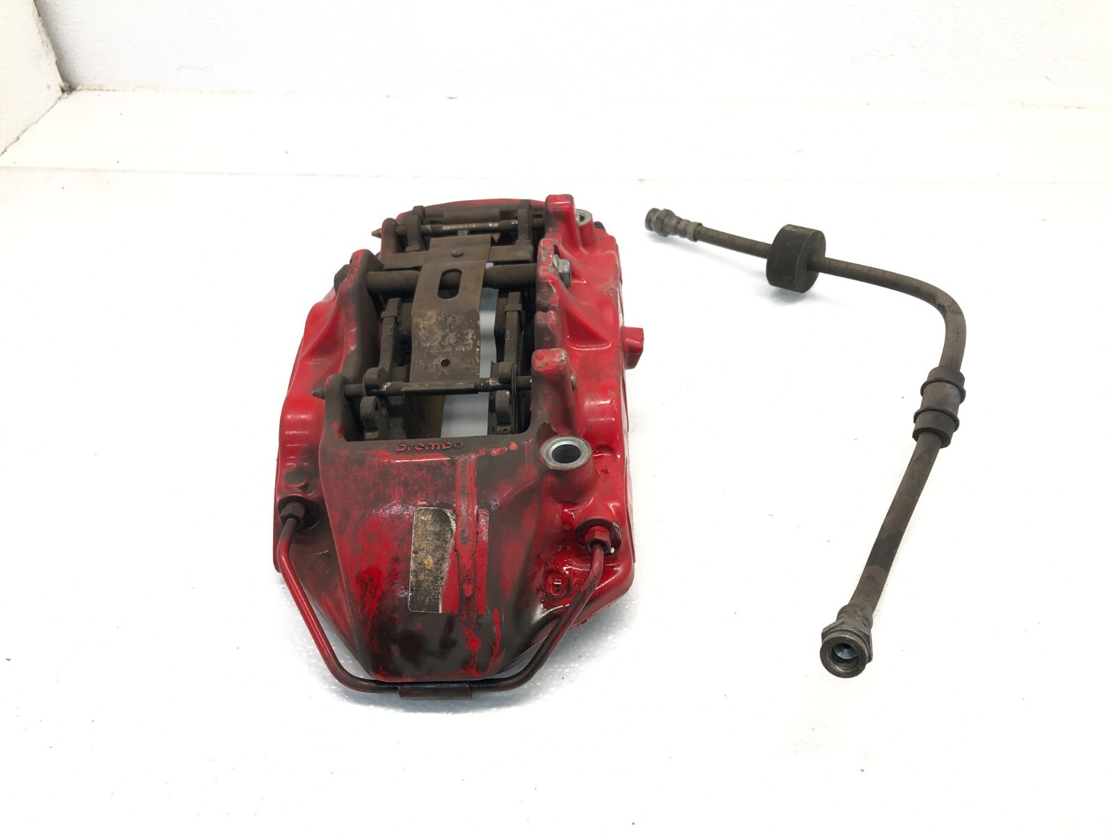 2017-2024 MASERATI LEVANTE RIGHT PASSENGER FRONT BREMBO RED BRAKE CALIPER OEM
