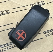 GENUINE TOYOTA BLACK POSITIVE BATTERY TERMINAL COVER 82821-12490