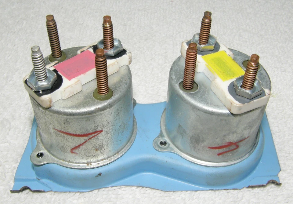 NOS 1979 1980 Oldsmobile Cutlass W/Diesel Engine Instrument Panel Fuel/Oil Gauge Foto 3 de 4