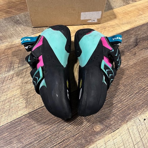 SCARPA Vapor V Women's Climbing Shoe - Used - Picture 8 of 9