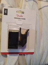Fender Original Surf Green Chromatic Instrument Tuner Clip-on  0239979005