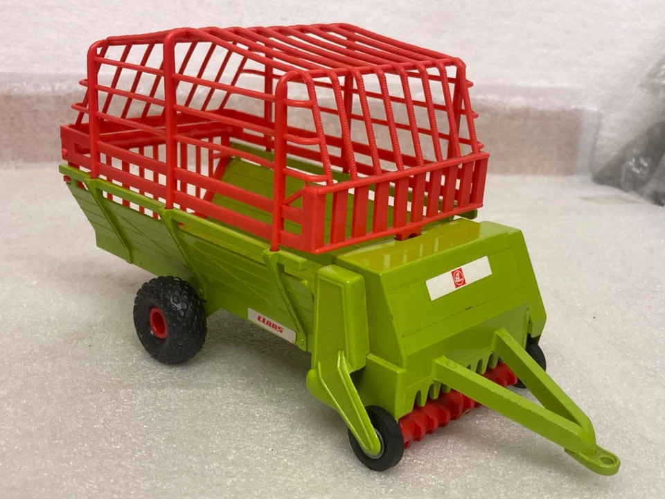 Vagón cargador de forraje Gama 2358 Claas escala 1/28* años 70 Foto 2 de 4