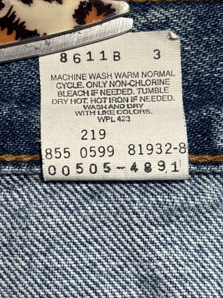 Vintage Levi’s 505 Jeans 30x 34 Straight Leg 1999 Mexico Cotton Blue - Image 4 of 4