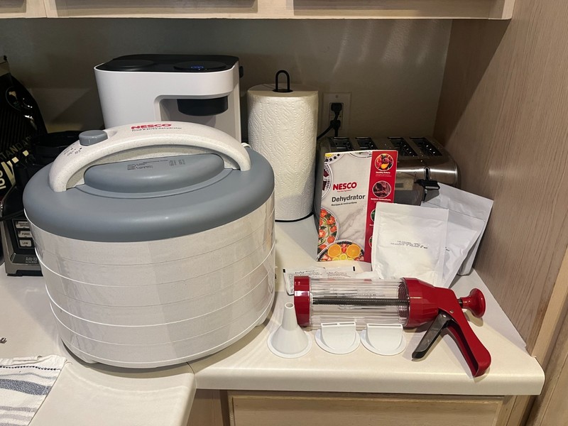 Nesco Food Dehydrator with Jerky Gun - White (FD-61WHCK)