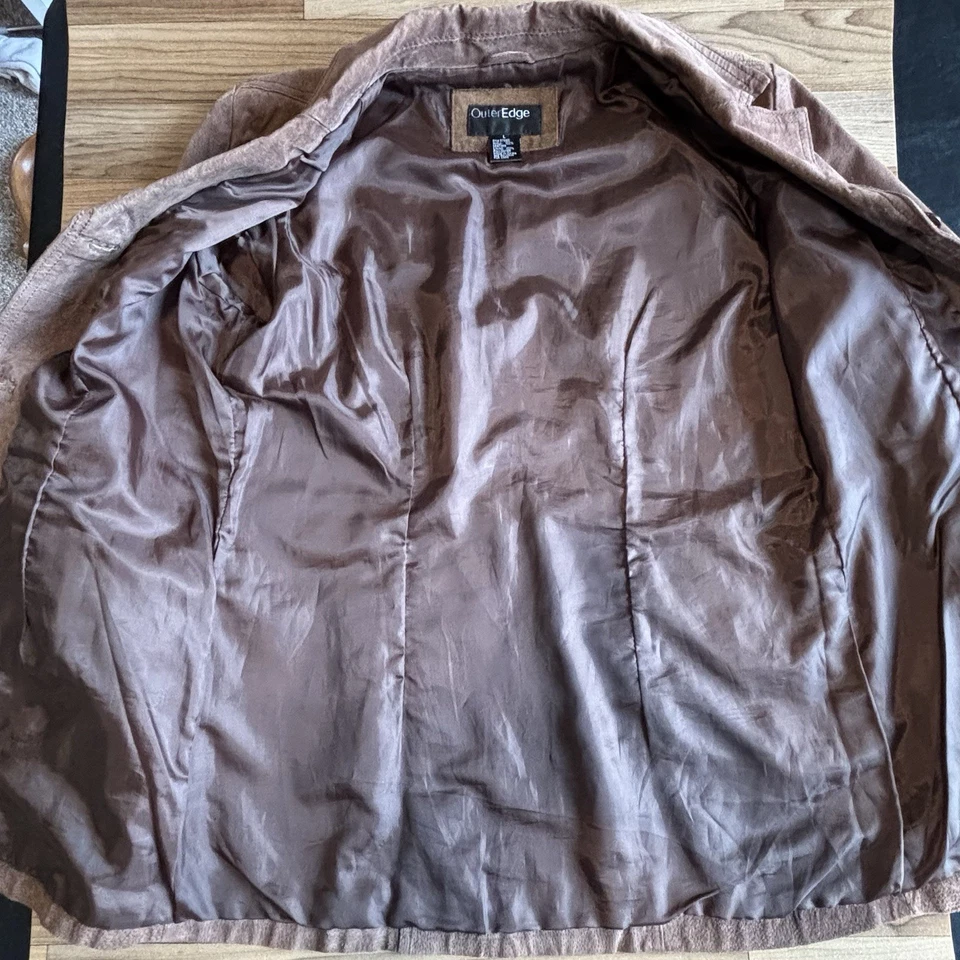 Vintage Women’s Brown Suede Jacket Blazer Size Large Distressed 90's Y2K Western - Image 4 of 4