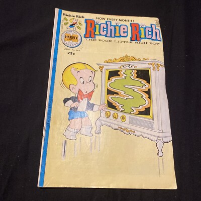 RICHIE RICH #143 Harvey Comics 1976 The Poor Little Rich Boy
