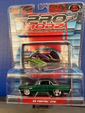 1/64 MAISTO PRO RODZ TOURING 1965 PONTIAC LEMANS GTO METALLIC GREEN & BLACK TOP