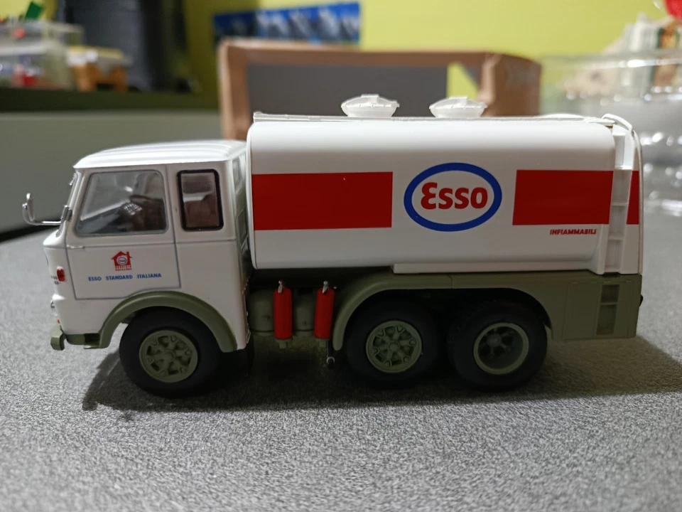 Camion d'epoca scala 1/43 - Immagine 2 di 4