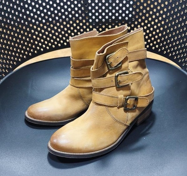 Women Kurt Geiger Boots Brown Leather 39