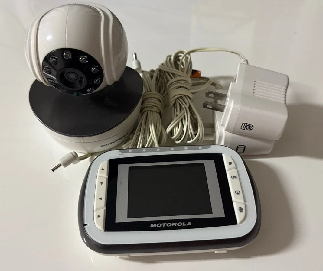 Baby Monitor Motorola Video Monitor & 1 Motorola Camera with chargers