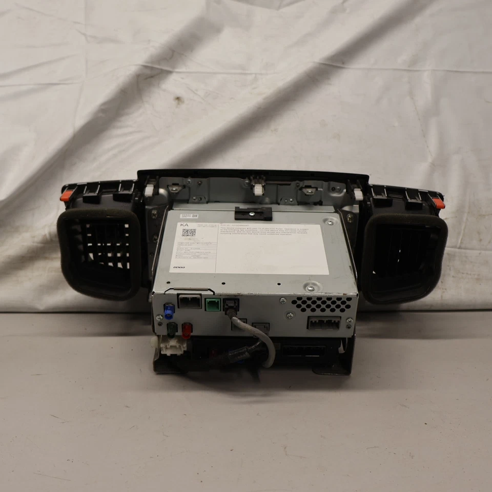 2016 - 2017 Honda Pilot Radio Receiver w/Display OEM - Image 2 of 4