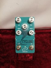 CRAZY TUBE CIRCUITS CYCLONE Model