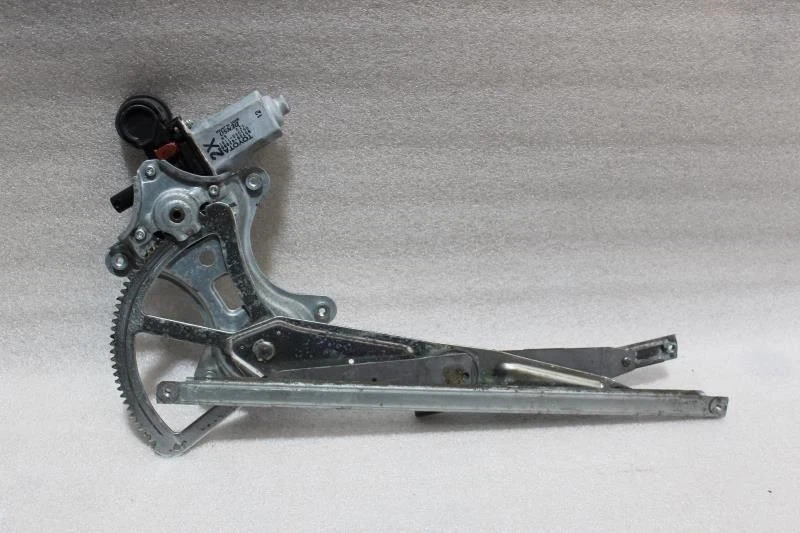 Toyota Highlander 2006 lado izquierdo del conductor puerta delantera regulador ventana + motor Foto 2 de 4