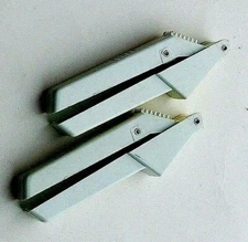 Set Of 2 Aronson Garlic Press Plastic Crusher Self Cleaning