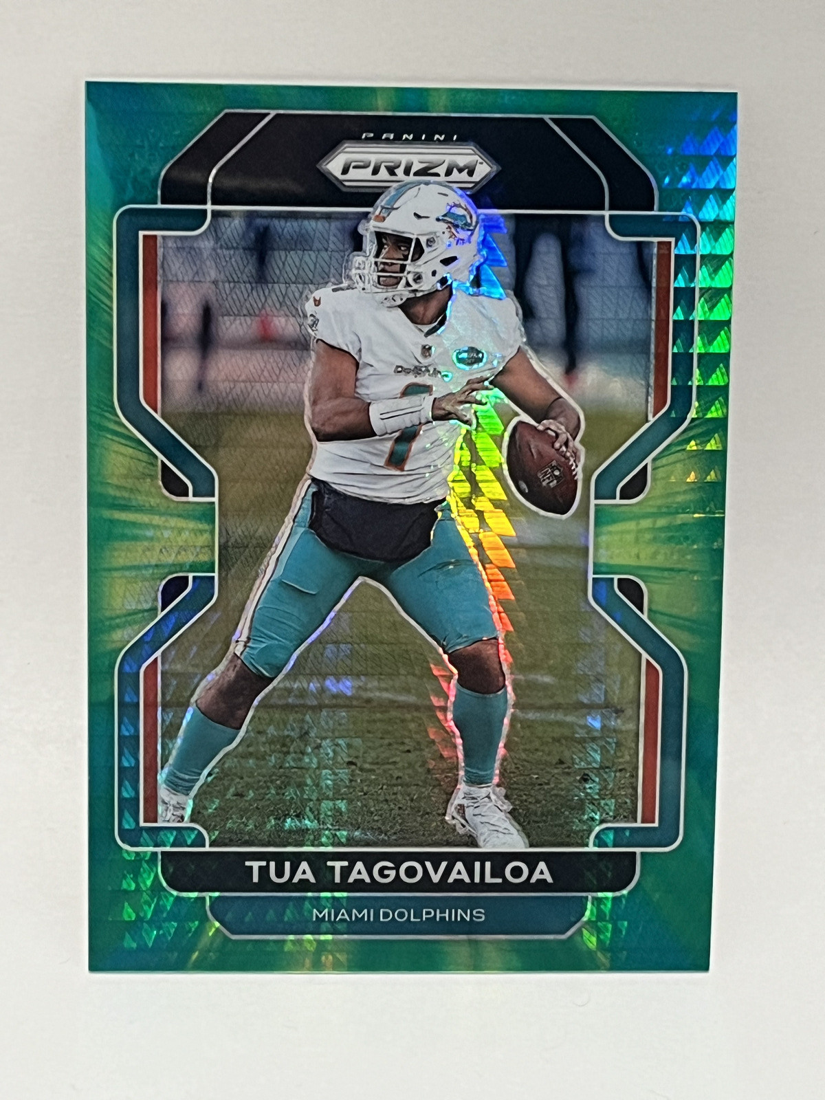 Tua Tagovailoa 2021-22 NFL Panini Prizm /175 Green Hyper Prizm #107 Dolphins