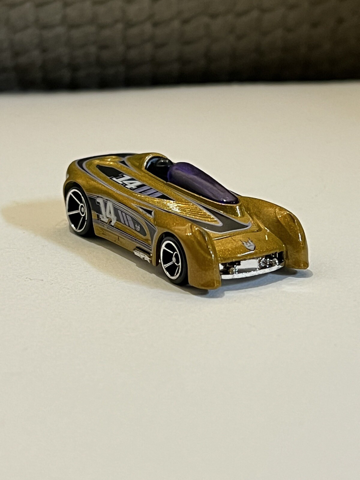 Picture 2 of 5