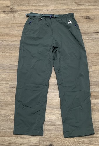 NWT Nike ACG Repel UV Green Hiking Pants, Size Men's Medium FN2450-338