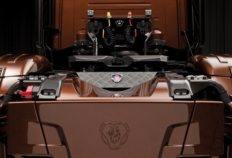 ITALERI SCANIA R730 ''BLACK AMBER'' cod. 3897 - Scala 1:24 - Immagine 3 di 4