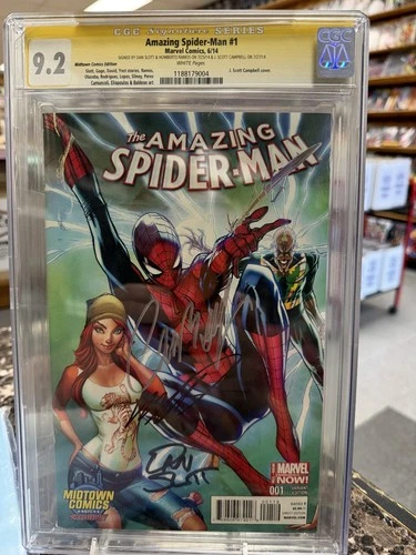 THE AMAZING SPIDER-MAN #1 MIDTOWN signed SLOTT RAMOS J SCOTT CAMPBELL CGC 9.2