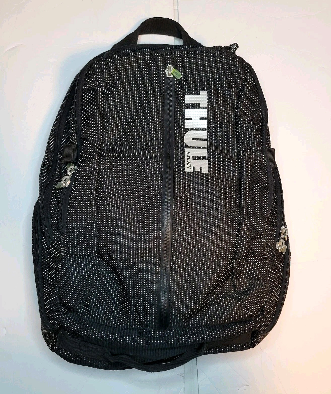 Thule Crossover 32L Backpack Black Sunglasses Pro… - image 1
