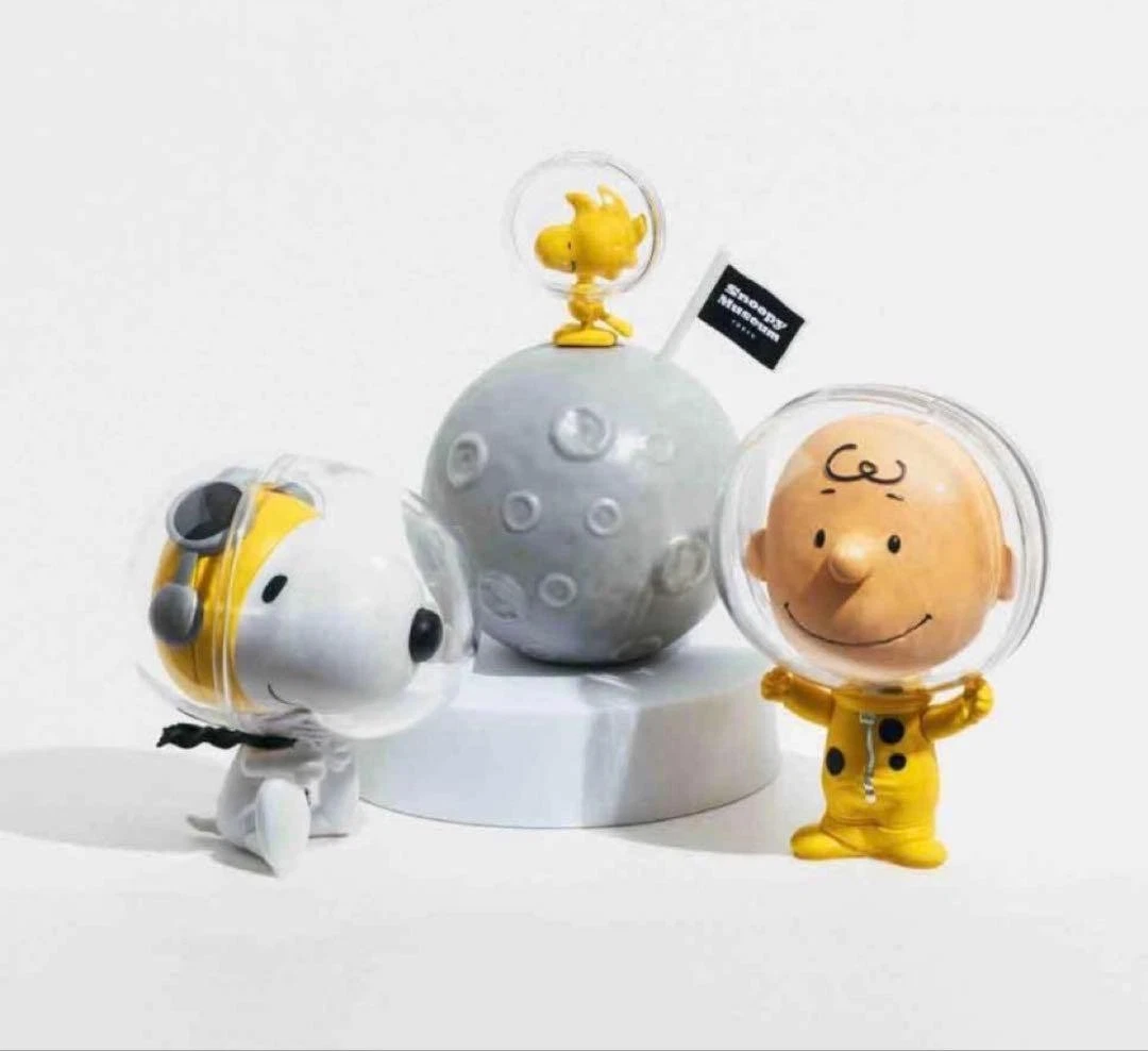 Snoopy Astronaut In Collectible Peanuts Figurines for sale | eBay