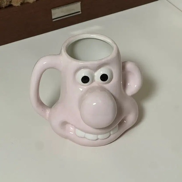Rare Large Wallace Mug Cup Crack-Free Collectible