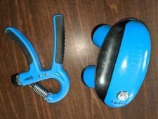 HoMedics Quad Mini Hand Held Vibrating Massager PLUS Grip Strengthener