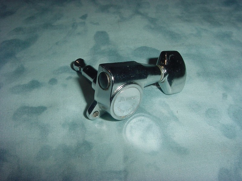 VINTAGE GUITAR PARTS /IBANEZ SMOOTH TUNER 2  / TUNER TUNING MACHINE KEY