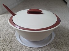 Tupperware 5-pc Medium Oval Insulated Server Casserole Soup Bowl + Lids. New