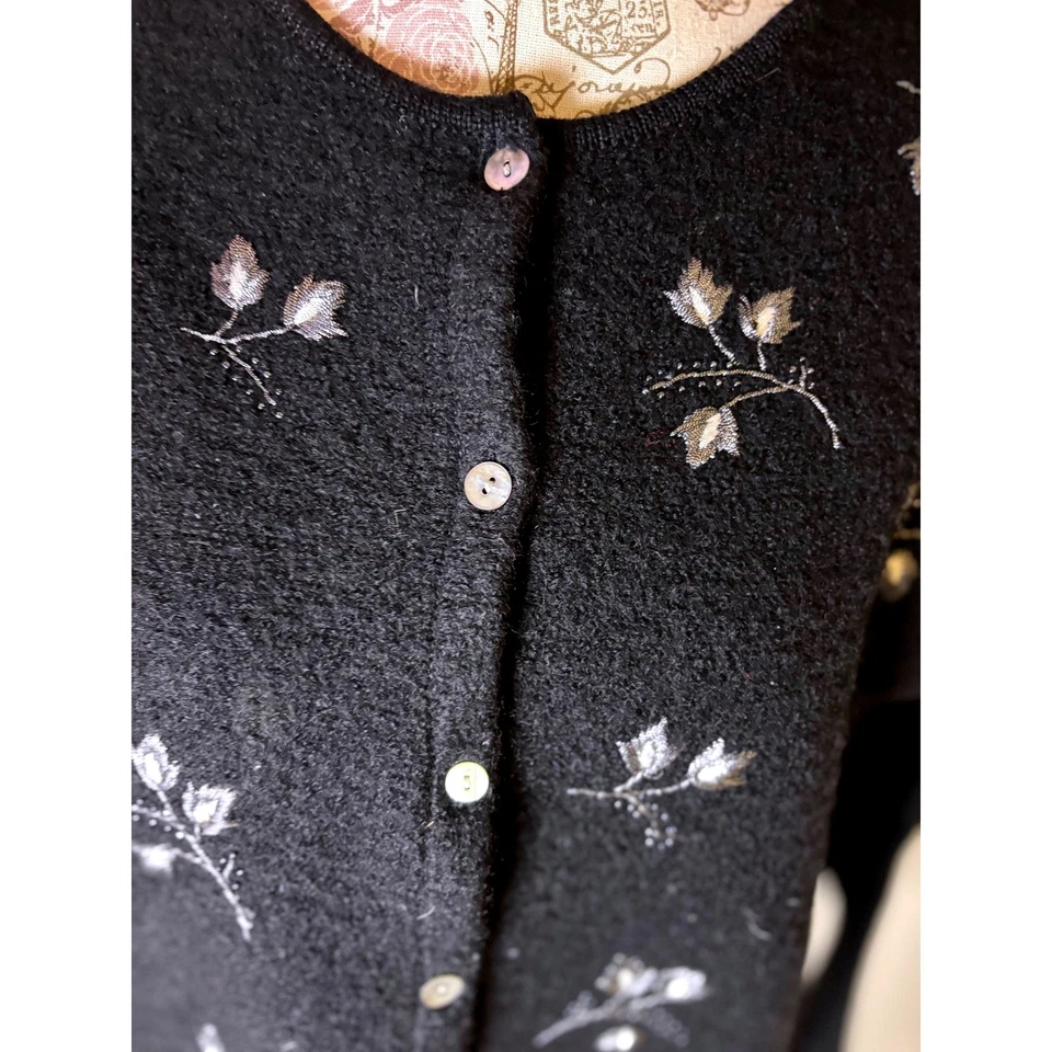 Cárdigan Suéter Negro Lana Bordado Floral Abotonado L MARISA CHRISTINA Foto 2 de 4