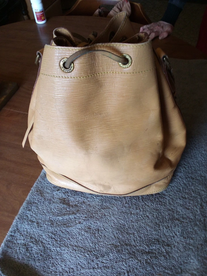 Bolso de Mano Louis Vuitton Vintage Noe Tan Bucket Cordón con Bolsa para el Polvo Foto 3 de 3