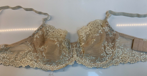 Wacoal Embrace Lace Underwire Bra 36C Unlined 65191 Beige Nude Floral Lace - Picture 2 of 6