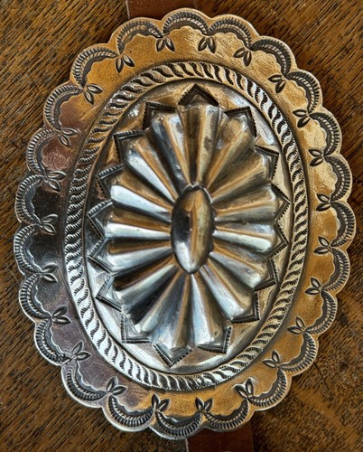 Hosteen Goodluck Navajo Silver Concho Belt - Picture 4 of 23