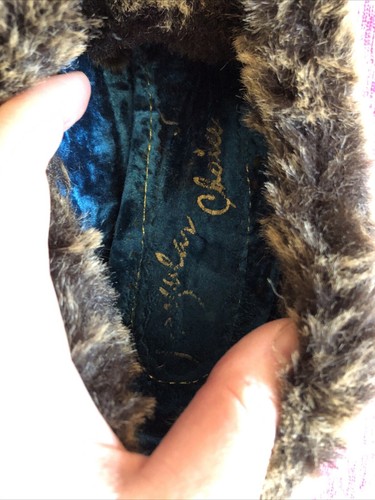 Irregular Choice Mid Heel Black Faux Fur Embroidered Size 9/40 Ribbon Velvet - Picture 6 of 11