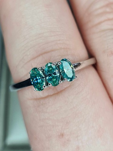 0.678ct Teal Blue Moissanite Trilogy Ring in 925 Sterling Silver SIZE O