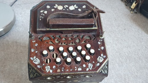 Nice old Concertina Bandoneon Bandonion, 22/16, beautiful MoP inlays "E.Bässler" - Picture 7 of 12