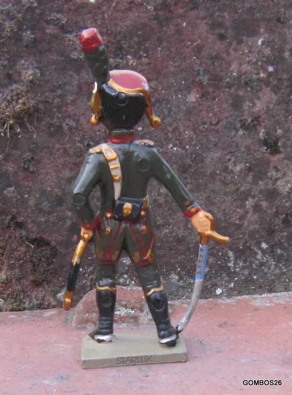 Figurines Starlux – 18 Chasseurs De La Garde (occasion, Bon état Général)