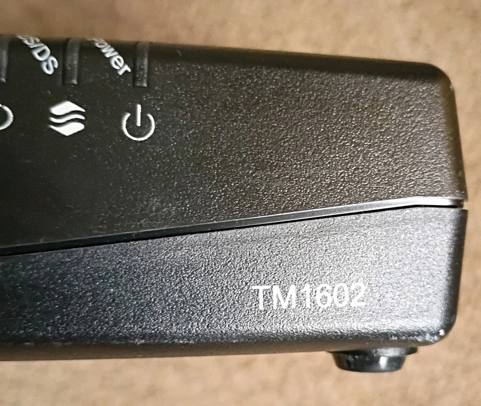 ARRIS TM1602A DOCSIS Cable Modem with Power Adapter - Image 2 of 4