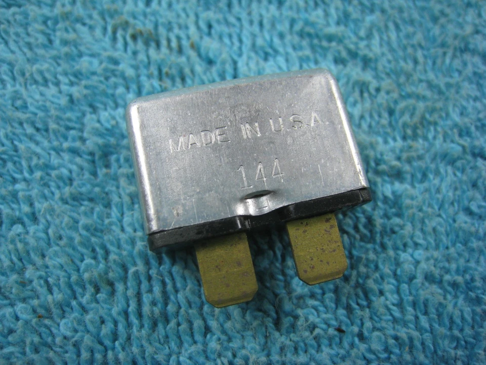 Lote a granel de 10 fusibles automotrices estilo hoja NOS WAGNER 30 amperios 12 voltios modelo 144 Foto 4 de 4