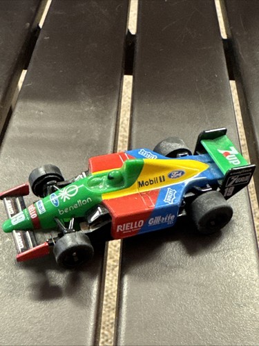 Corgi Appx 12cm Long C6824A - F1 Benetton Race Slot Car #19