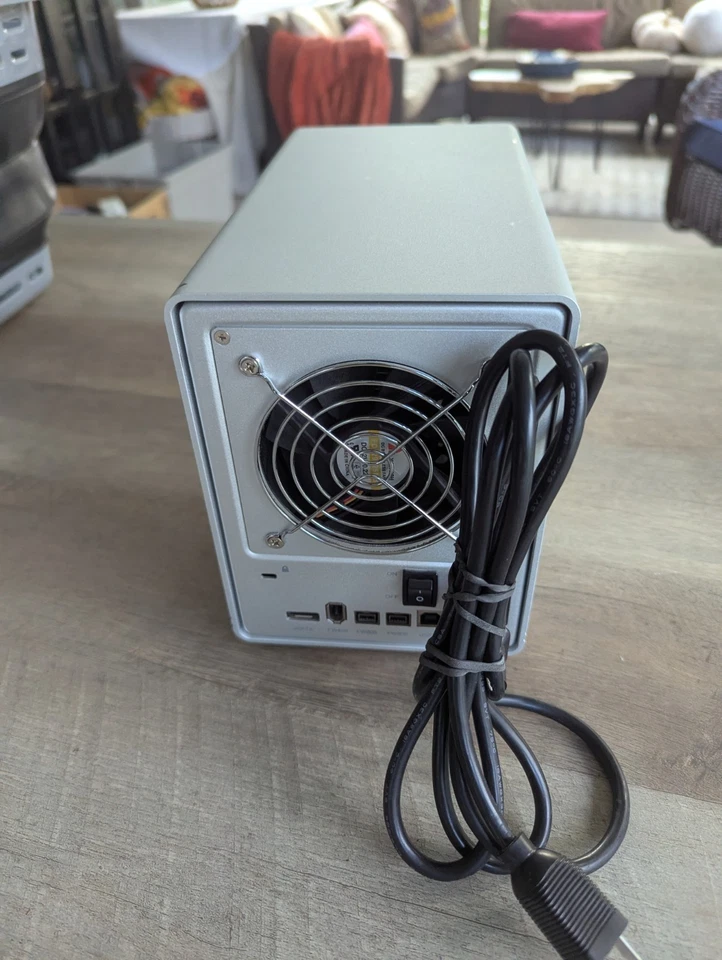 SANS DIGITAL TS4CT TowerSTOR 4bay Raid Enclosure - Image 4 of 4