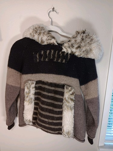 Strickpullover Wollmischung mit extra großer Kunstfellkapuze Gr. Medium Boho Vibes - Bild 22 von 24